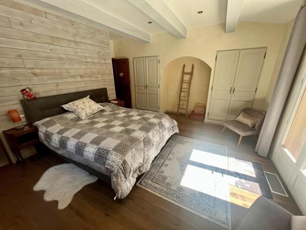 Belle propriété 9 pièces sur parcelle de 5 370 m2