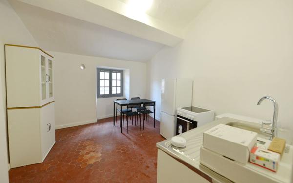 Appartement à louer    2 pièces • 59,39 m2 Grasse