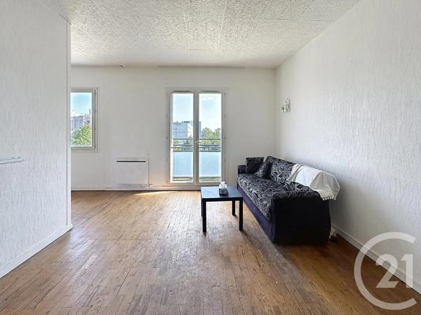 Appartement F2 à vendre  2 pièces - 62 m 2   LA COURNEUVE  - 93