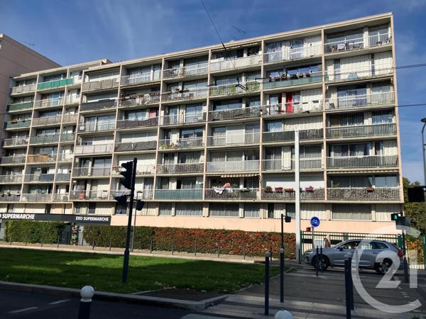 Appartement F2 à vendre  2 pièces - 62 m 2   LA COURNEUVE  - 93