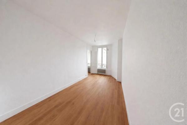 Appartement F2 à vendre  2 pièces - 62 m 2   LA COURNEUVE  - 93