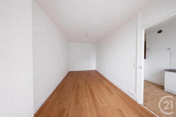 Appartement F2 à vendre  2 pièces - 62 m 2   LA COURNEUVE  - 93