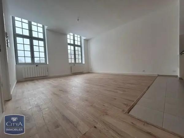 Appartement à louer 2 pièces 66.7m²
