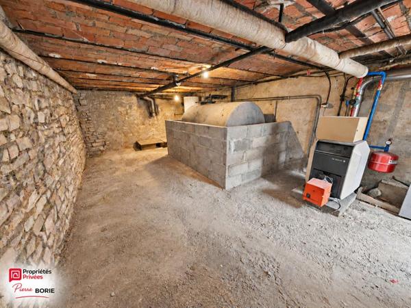 CHÂTEAUROUX - Maison 68 m² -  2 chambres et un bureau - Vie de plain-pied possible - Cour - Grande cave