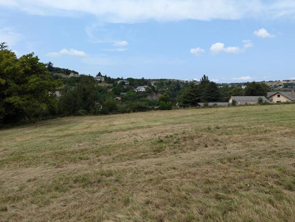 Grand terrain d'environ 2027 m² avec très belle vue sur Gages