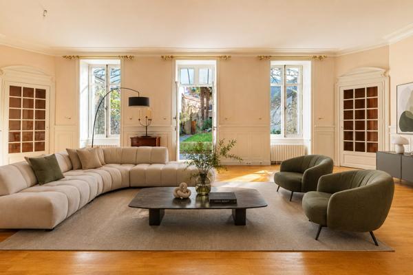 Acheter Maison 8 pièces - 260 m²