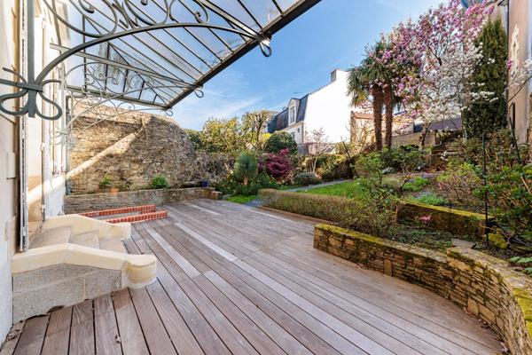 Acheter Maison 8 pièces - 260 m²