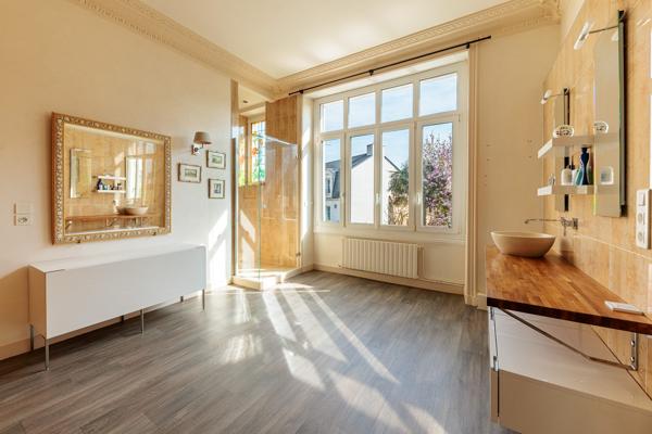 Acheter Maison 8 pièces - 260 m²