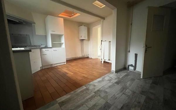 Maison à vendre    2 pièces • 60 m2 Saint-Saulve