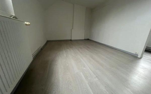 Maison à vendre    2 pièces • 60 m2 Saint-Saulve