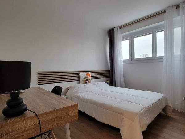 Bordeaux/Camille Godard - Appartement entièrement rénové vue dégagée.