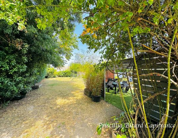 Maison de village de 141 m² avec dépendance et jardin. Beau potentiel