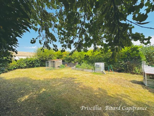 Maison de village de 141 m² avec dépendance et jardin. Beau potentiel