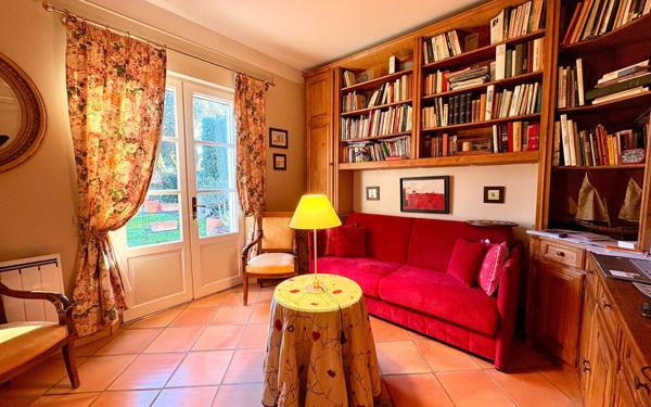 Maison à vendre    7 pièces • 210,35 m2 Villeneuve-lès-Avignon