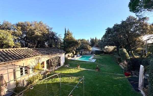 Maison à vendre    7 pièces • 210,35 m2 Villeneuve-lès-Avignon