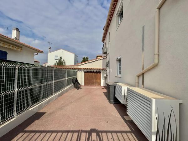 Vente                                                      Appartement
                        
                     4 pièces                      100 m2                     à Villeneuve-Loubet