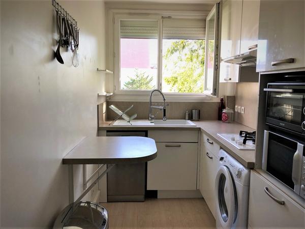 Gennevilliers (92230) Gennevilliers , 3 pièces .