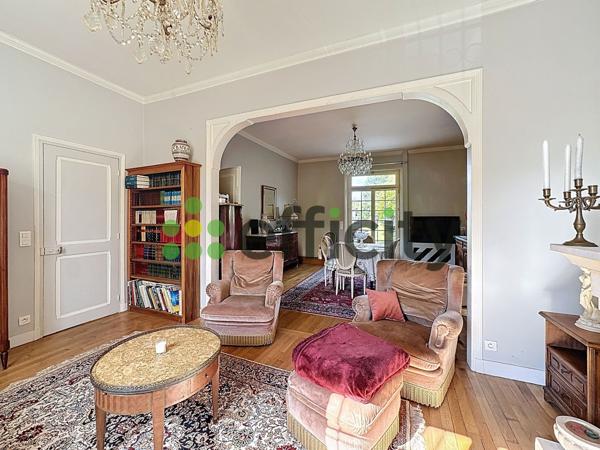 Maison 9 pièces - 214 m²