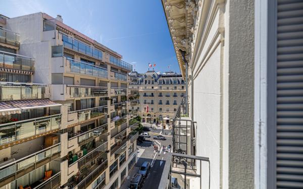 Appartement à vendre    3 pièces • 58,22 m2 Nice