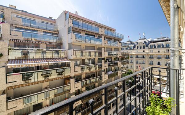 Appartement à vendre    3 pièces • 58,22 m2 Nice