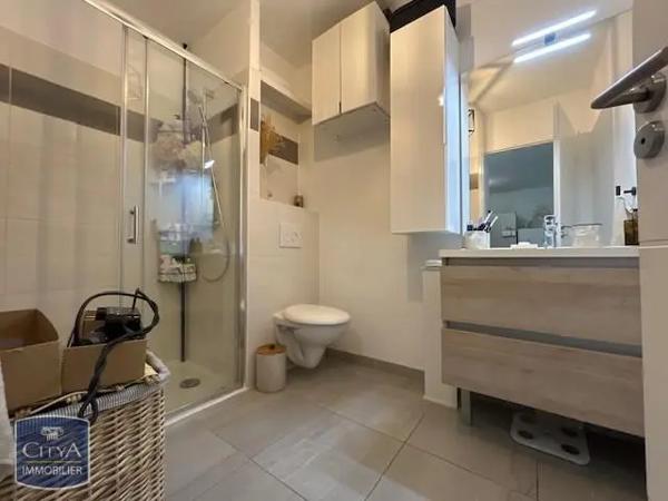 Appartement à louer 2 pièces 37.25m² Toulon (83000)