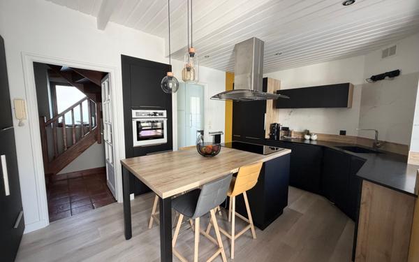 Maison à vendre    7 pièces •  Saint-Renan
