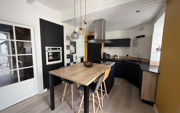Maison à vendre    7 pièces •  Saint-Renan