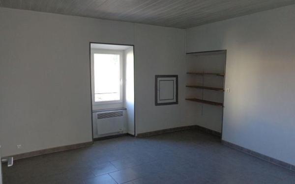 Appartement à louer    2 pièces •  Les Mages