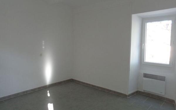 Appartement à louer    2 pièces •  Les Mages