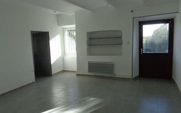 Appartement à louer    2 pièces •  Les Mages