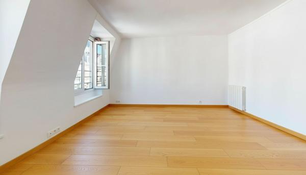 Appartement au cinquième étage