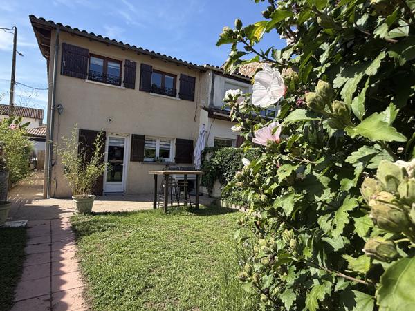 VILLENEUVE-SUR-LOT, MAISON DE VILLE AVEC JARDIN ET 4 CHAMBRES