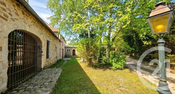 Maison à vendre  9 pièces - 278 m 2   PONTOISE  - 95
