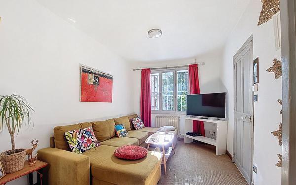 Maison à vendre    4 pièces •  Orange