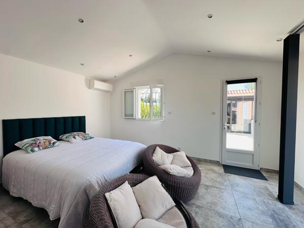 Villa 174m² – 3 chambres + dépendance – Piscine – Vue montagne
