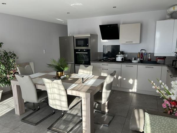 Appartement F2 - CHAZELLES SUR LYON