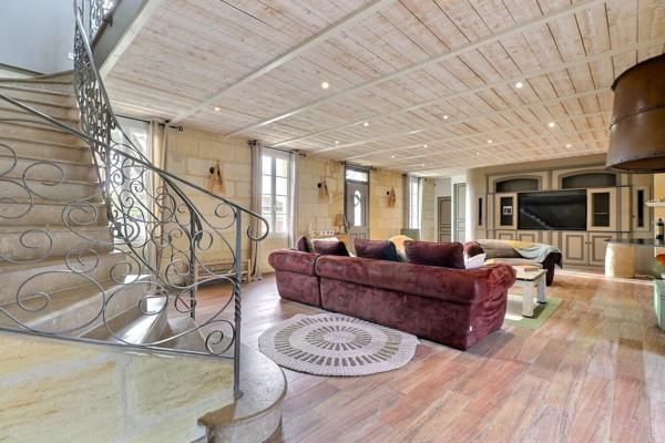 Maison de caractère avec salle de réception