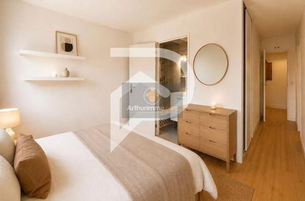 Vente                                                      Appartement
                        
                     5 pièces                      83 m2                     à Villennes-sur-Seine