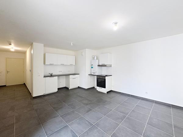 Lyon (69008) T2 de 45 m² très bien agencé, situé dans un immeuble entretenu récent de 2020, au calme et en retrait de la r