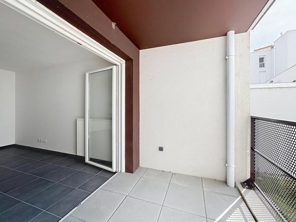 Lyon (69008) T2 de 45 m² très bien agencé, situé dans un immeuble entretenu récent de 2020, au calme et en retrait de la r