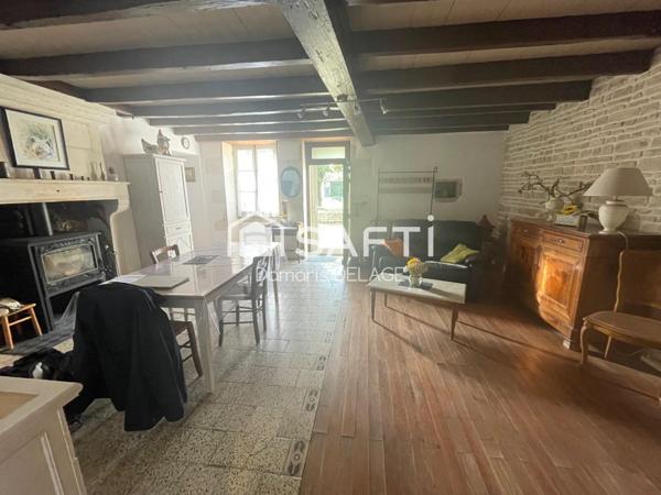 Maison en pierres 119 m² Brie (16590)