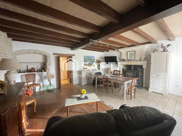 Maison en pierres 119 m² Brie (16590)