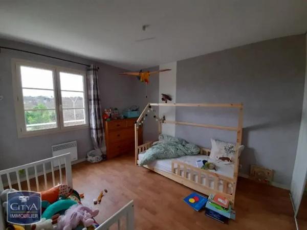 Maison à louer 7 pièces 169.9m² Saint-Cyr-sur-Loire (37540)