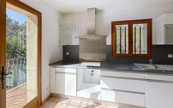 Maison à vendre    4 pièces •  Saint-Paul-de-Vence