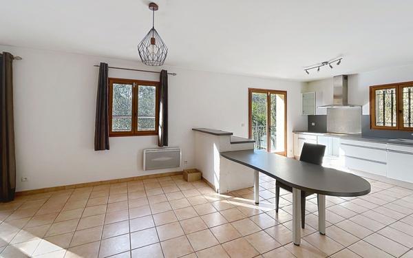 Maison à vendre    4 pièces •  Saint-Paul-de-Vence