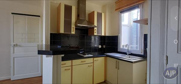 Location appartement Paris 13eme : 931 € - AJP Immobilière Passy Paris 16