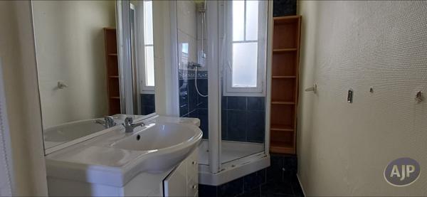 Location appartement Paris 13eme : 931 € - AJP Immobilière Passy Paris 16
