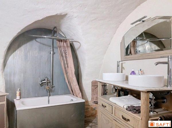 Maison esprit triplex entièrement rénovée! Coup de coeur assuré!