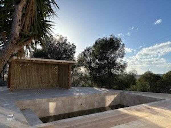 Ravissante villa plain pied de 110m² sur terrain de 600m² avec piscine maconnée 5x10
