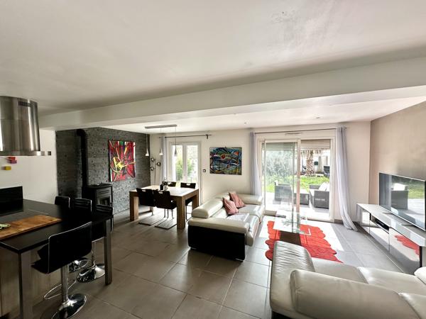 Maison 5 pièces - 100 m² Exclusivité efficity